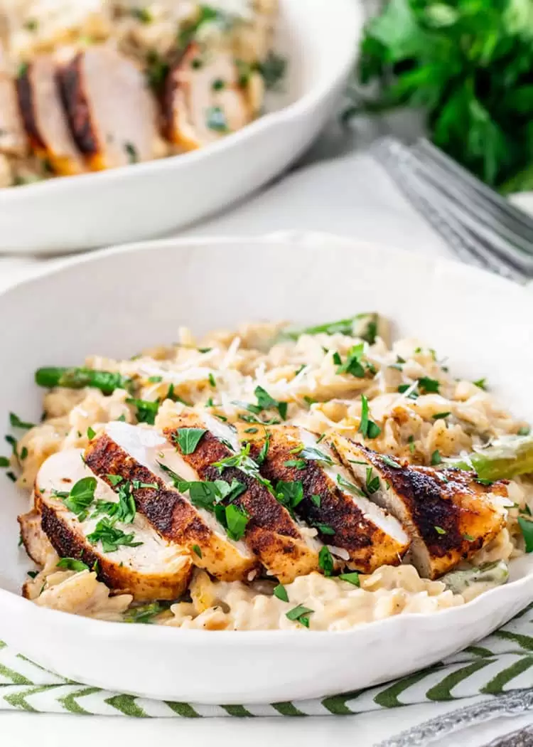 Creamy Parmesan Orzo with Chicken and Asparagus