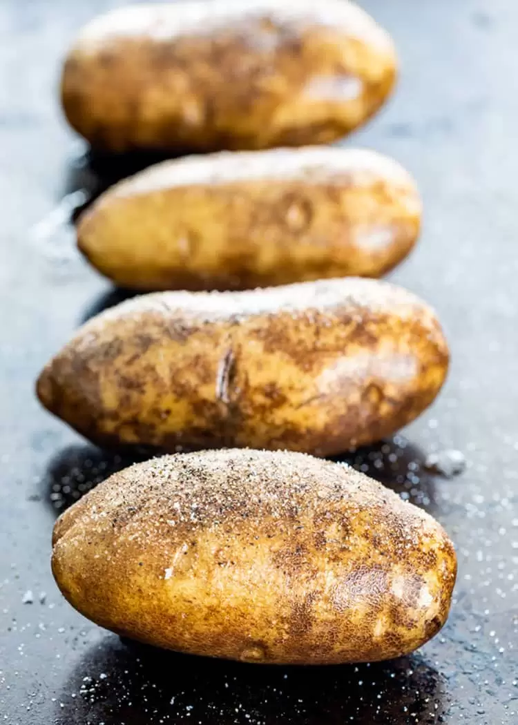 How to Bake Potatoes