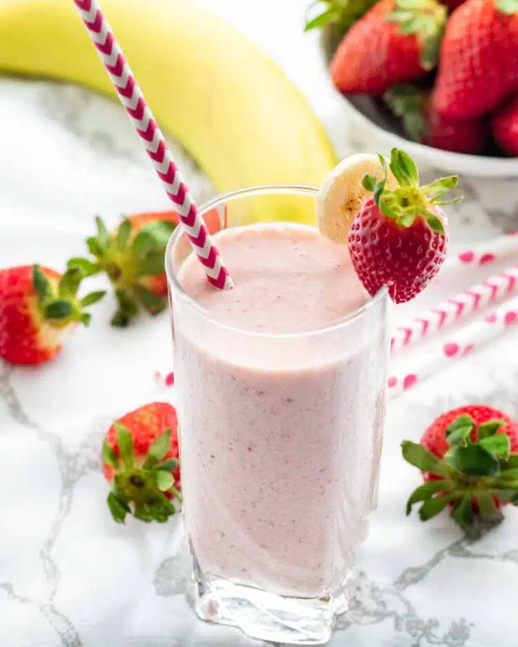 a strawberry banana smoothie in a glass 