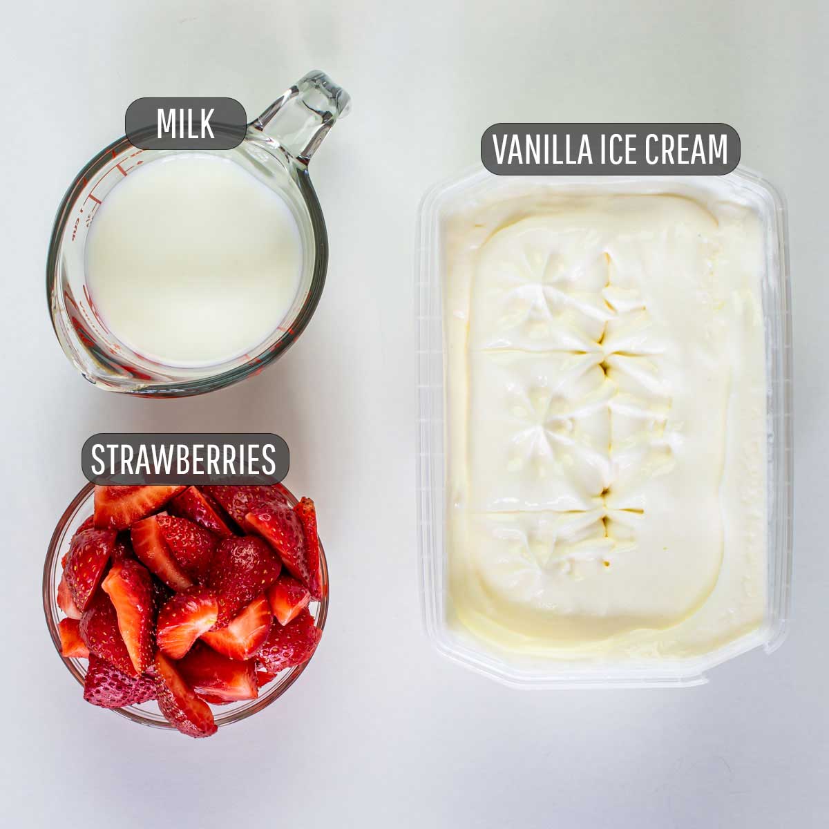 ingredients needed to make strawberry milkshake.