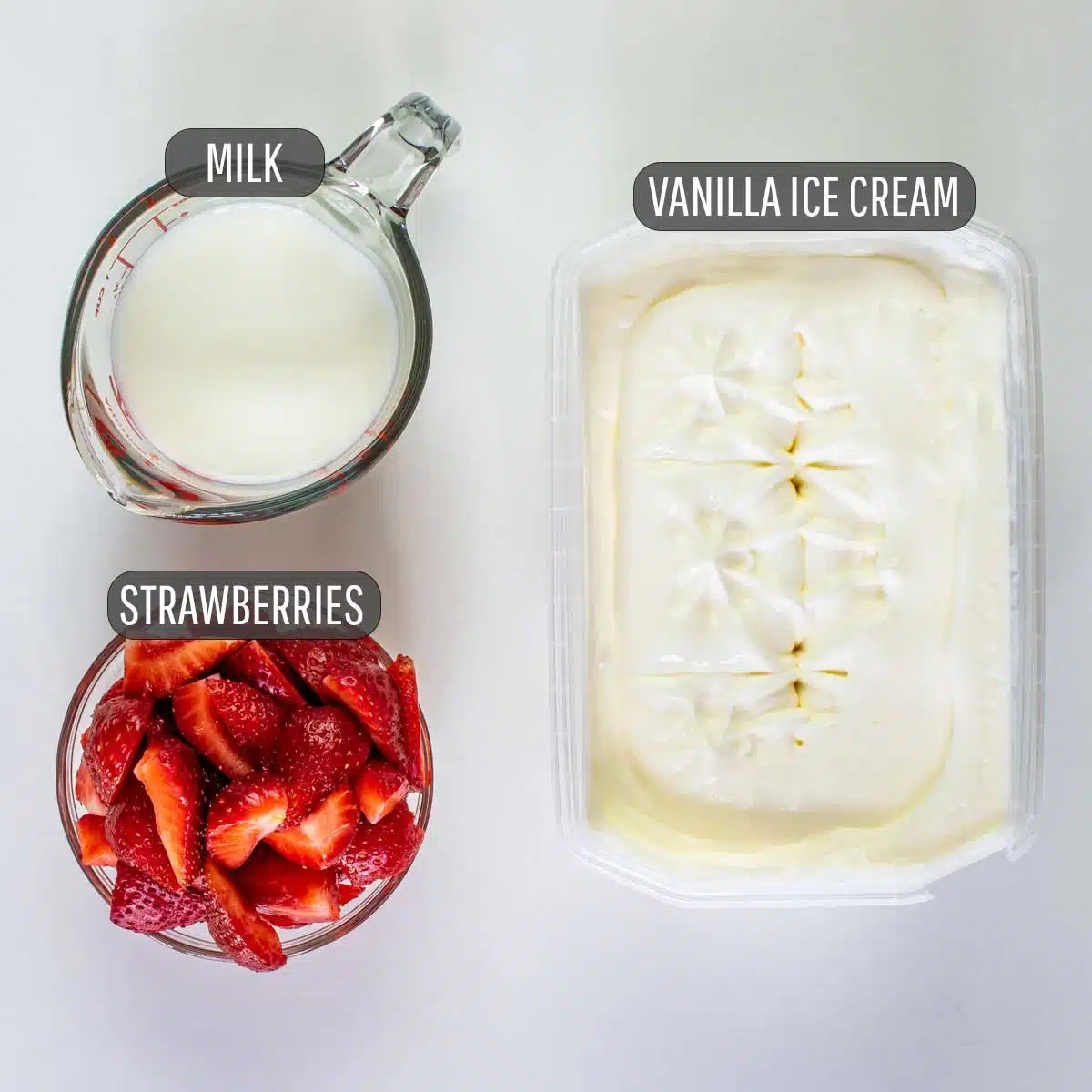 ingredients needed to make strawberry milkshake.