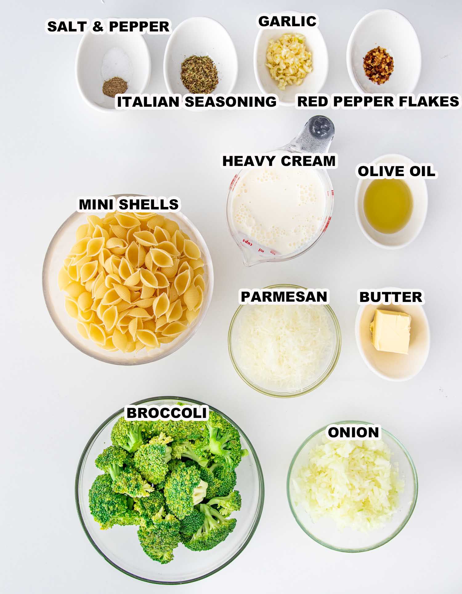 ingredients needed to make creamy broccoli pasta.