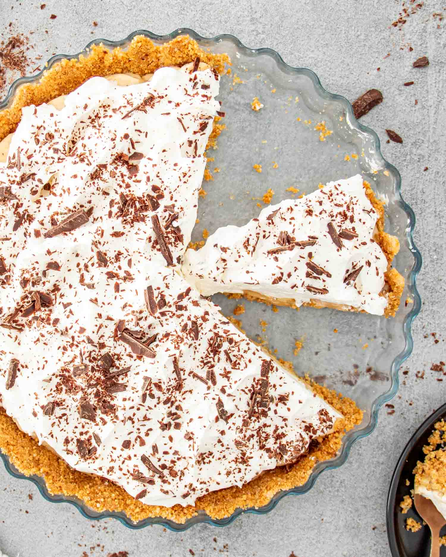 freshly made banoffee pie on a pie plate.