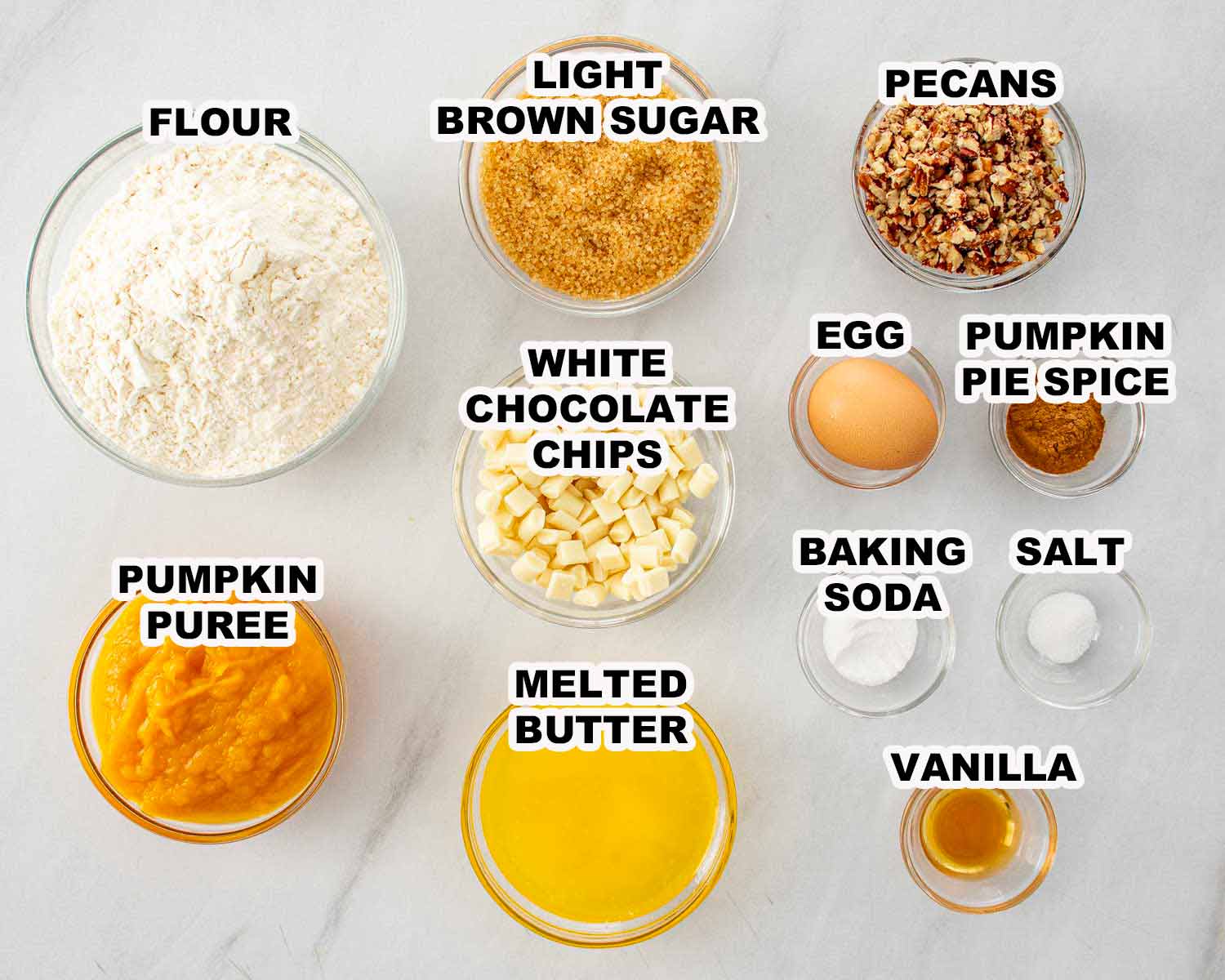 ingredients needed to make pumpkin spice blondies.